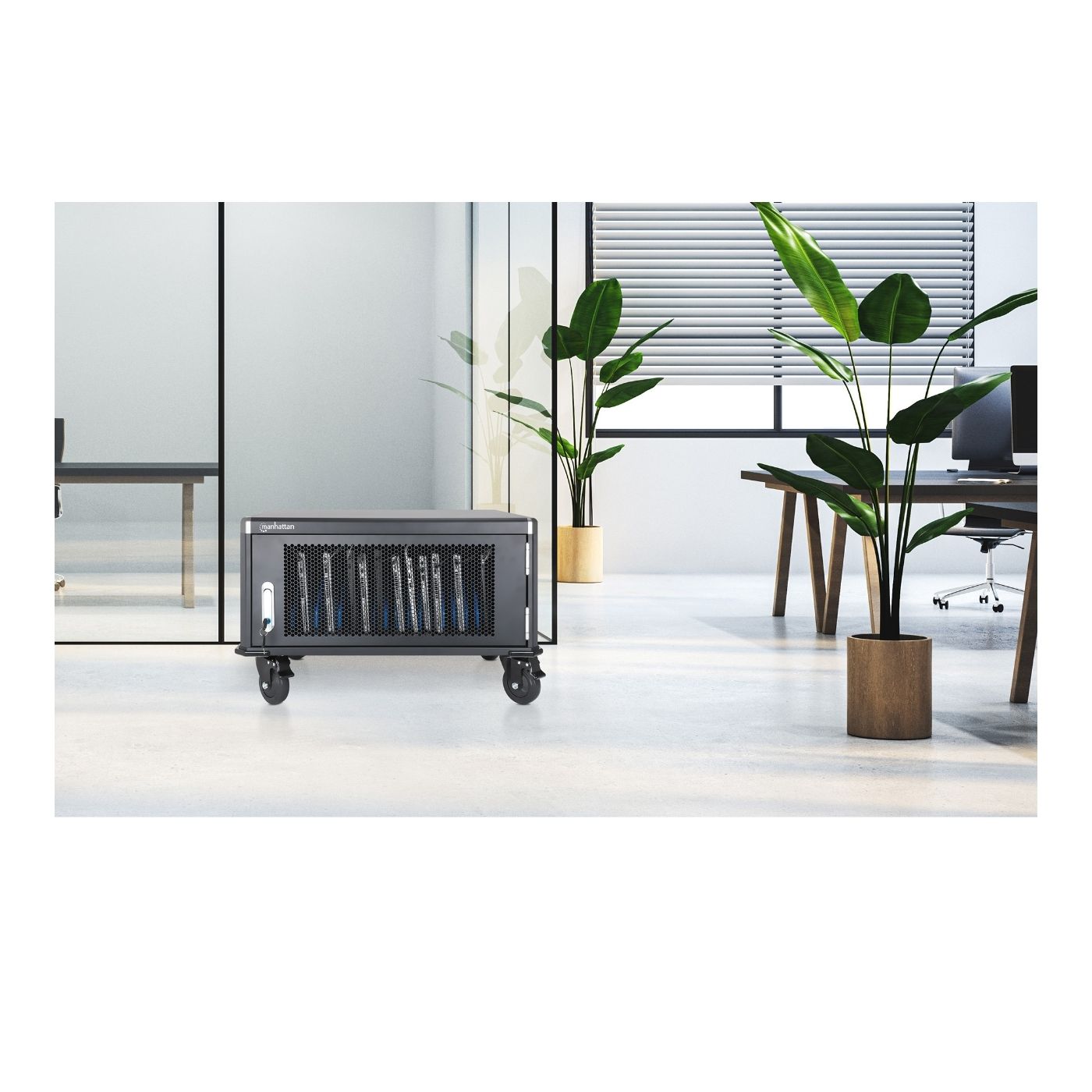 Gabinete de carga con 20 contactos de CA (15.6")