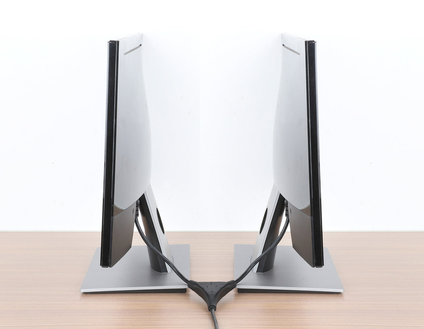 Cable de alimentación divisor en Y, un conector C14 a 2 x C13, 1.8 m Image 5