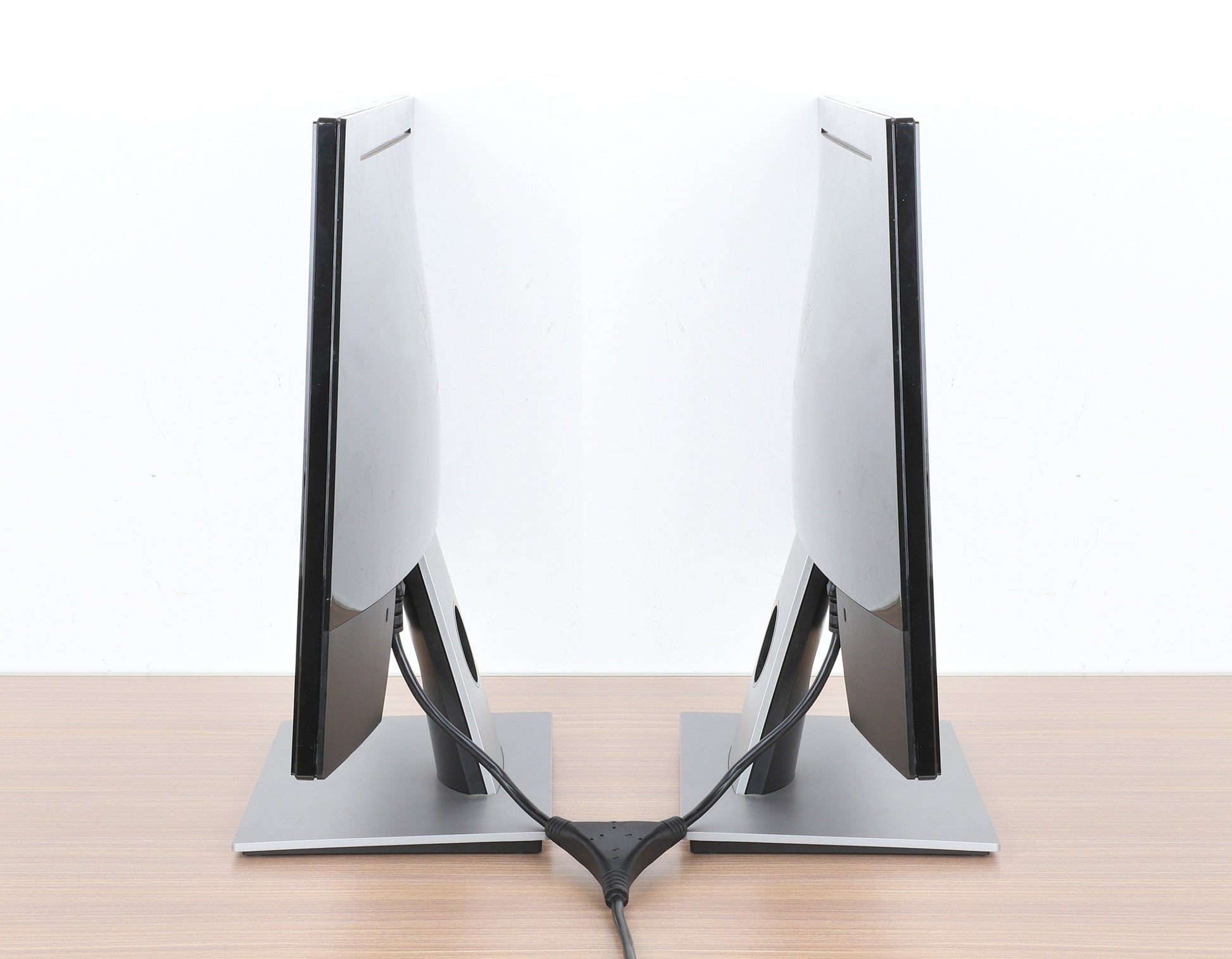 Cable de alimentación divisor en Y, un conector C14 a 2 x C13, 1.8 m Image 5