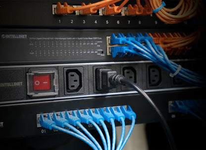 Cable de alimentación divisor en Y, un conector C14 a 2 x C13, 1.8 m Image 6