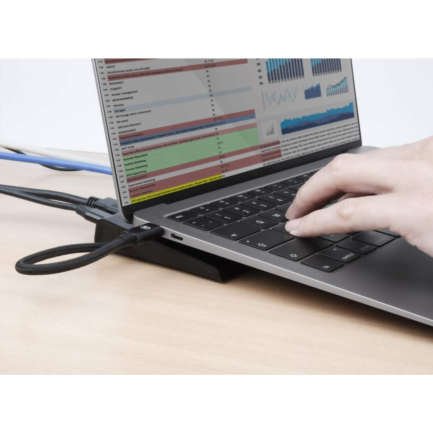 Docking station de USB-C a 11 puertos, para tres monitores, con MST Image 13