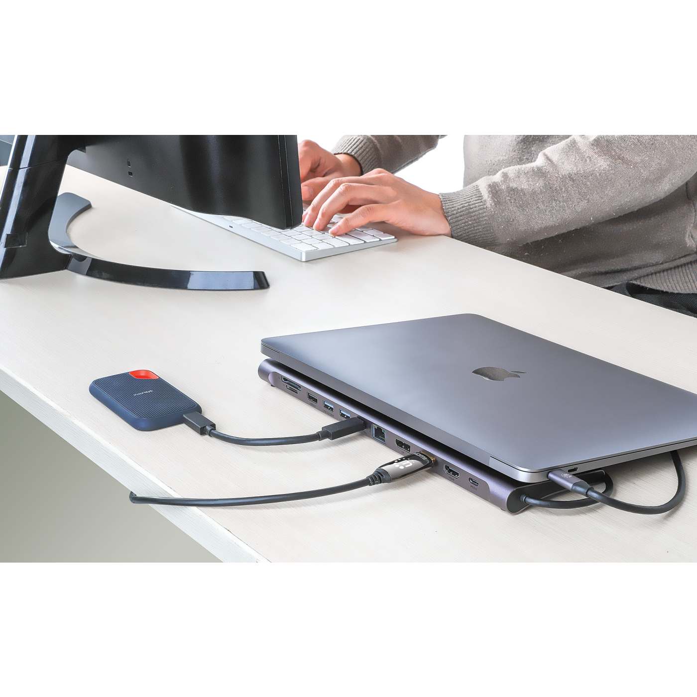 Docking Station USB-C 12 en 1 con Triple Monitor 4K Image 5